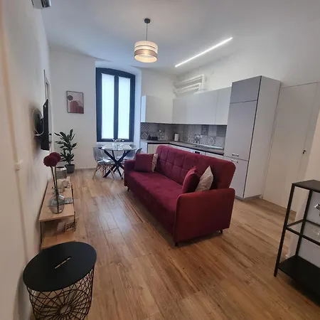 Apartment Spacious In *