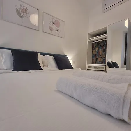Apartment Spacious In *