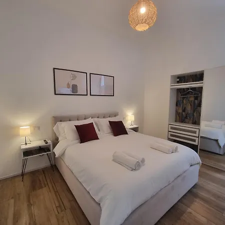 Apartment Spacious In *