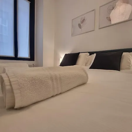 Apartment Spacious In *