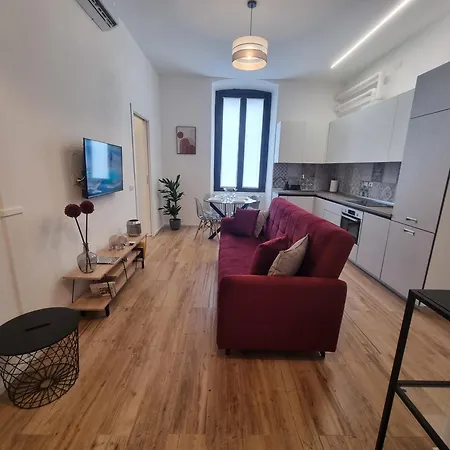 Apartment Spacious In *