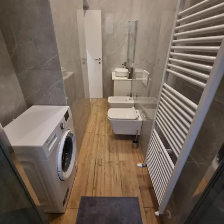 Apartment Spacious In Como