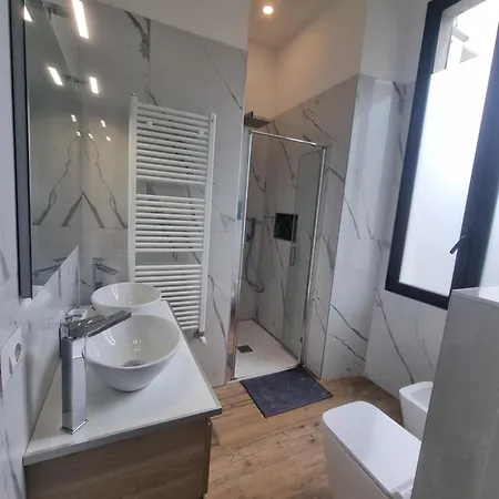 Apartment Spacious In *